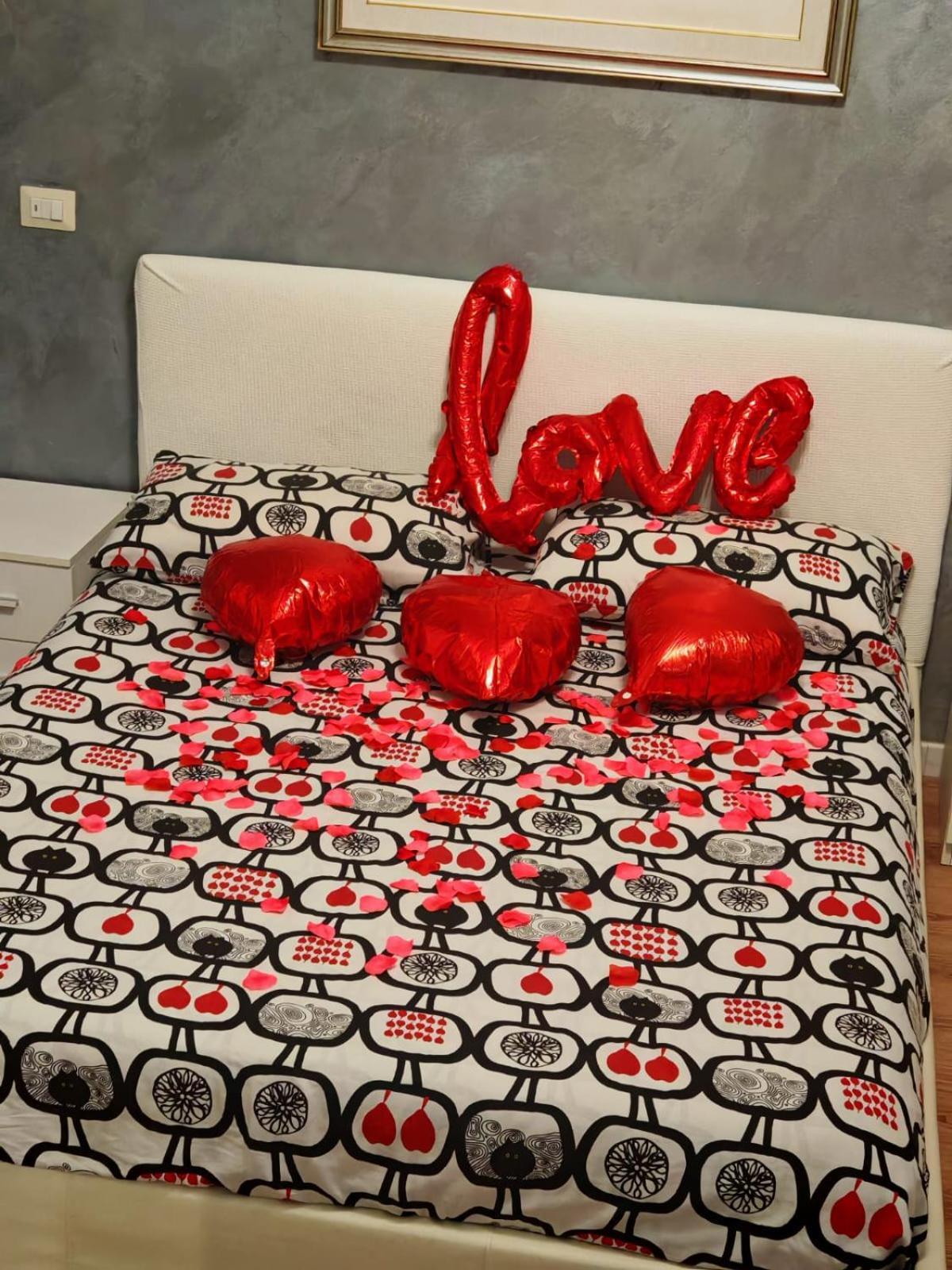 Casa Con Idromassaggio Metro C Alessandrino - San Giovanni E Trenino Laziali-termini -betti House