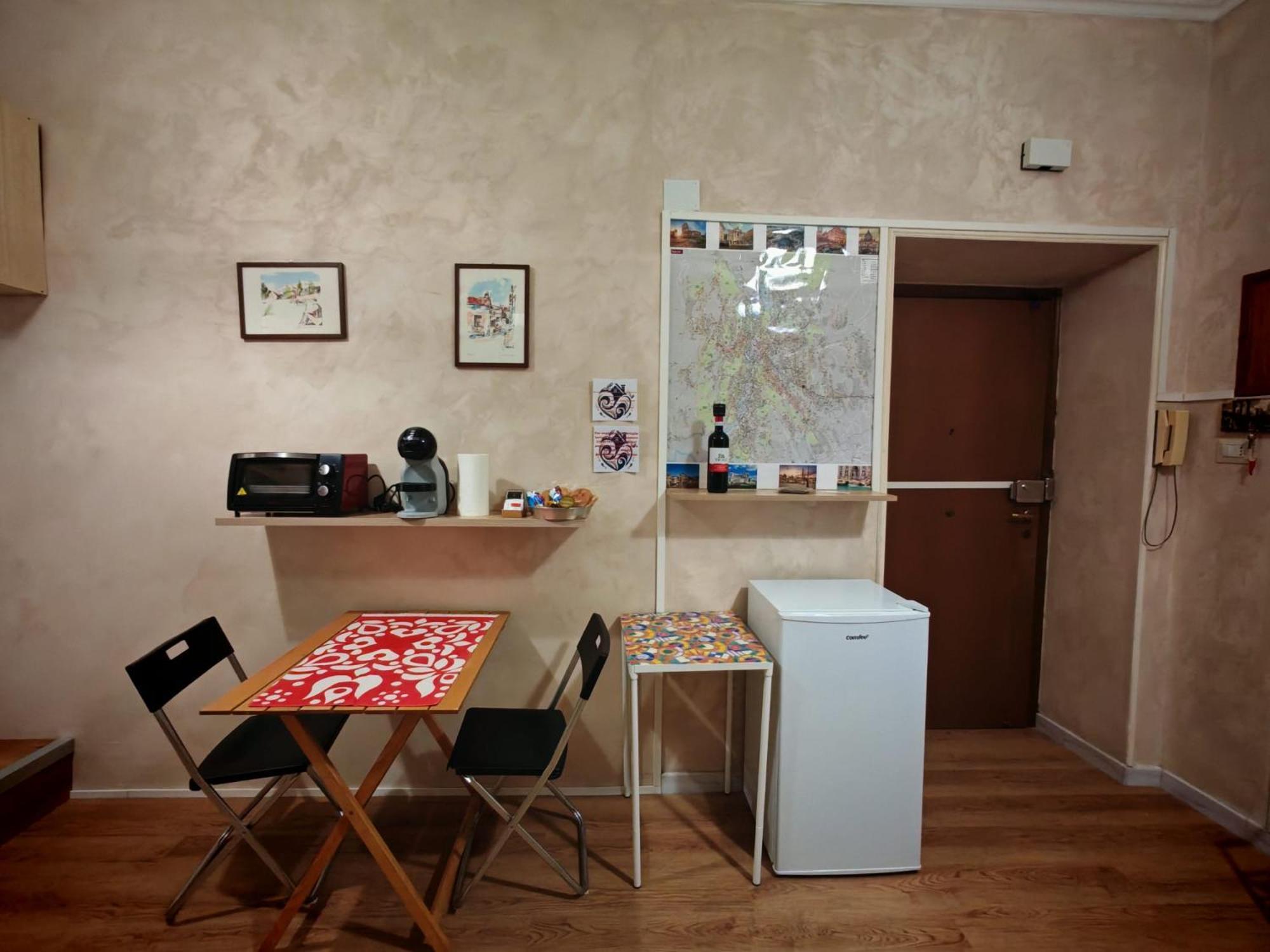 Casa Con Idromassaggio Metro C Alessandrino - San Giovanni E Trenino Laziali-termini -betti House *
