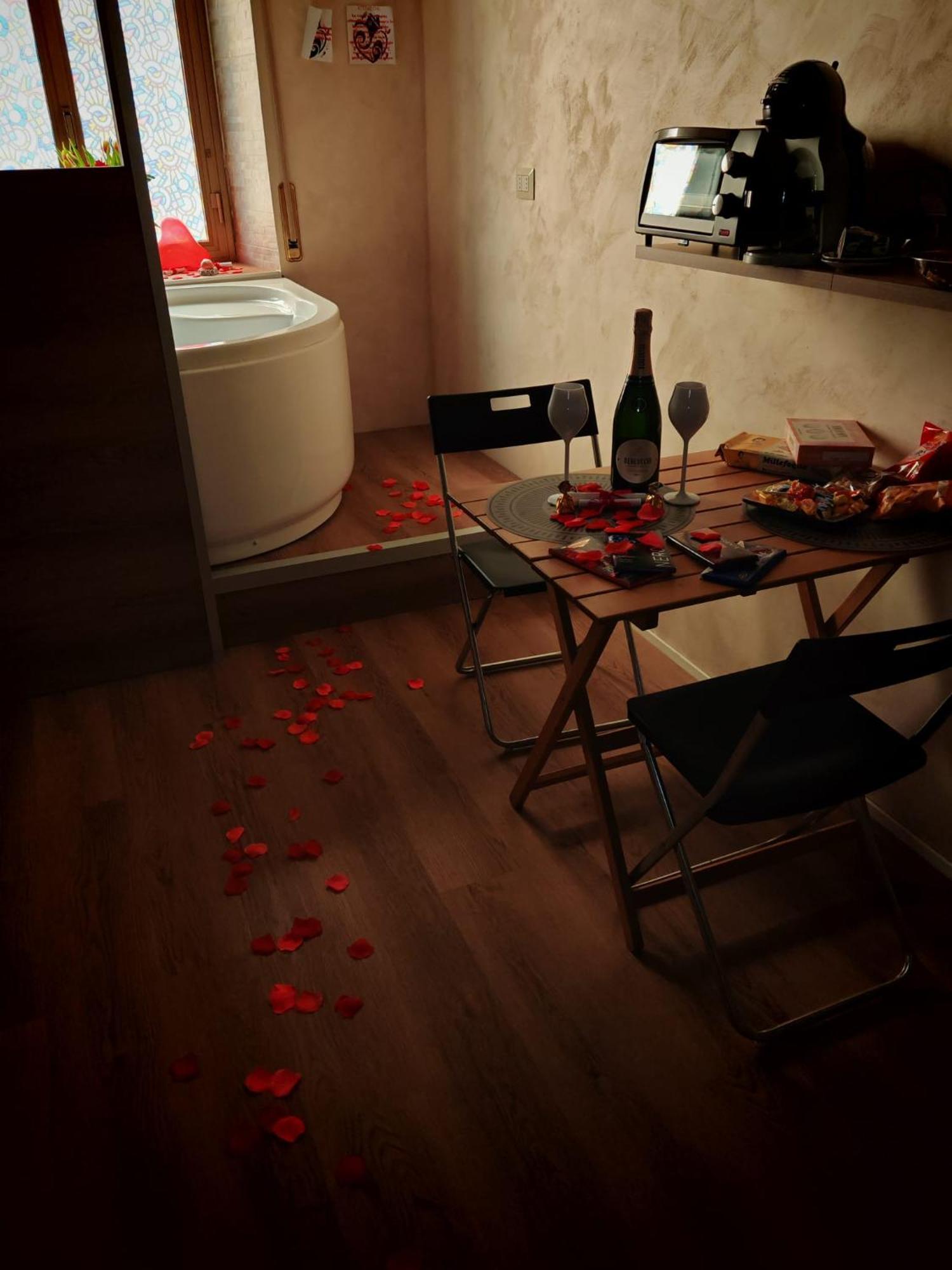 Casa Con Idromassaggio Metro C Alessandrino - San Giovanni E Trenino Laziali-termini -betti House Rom