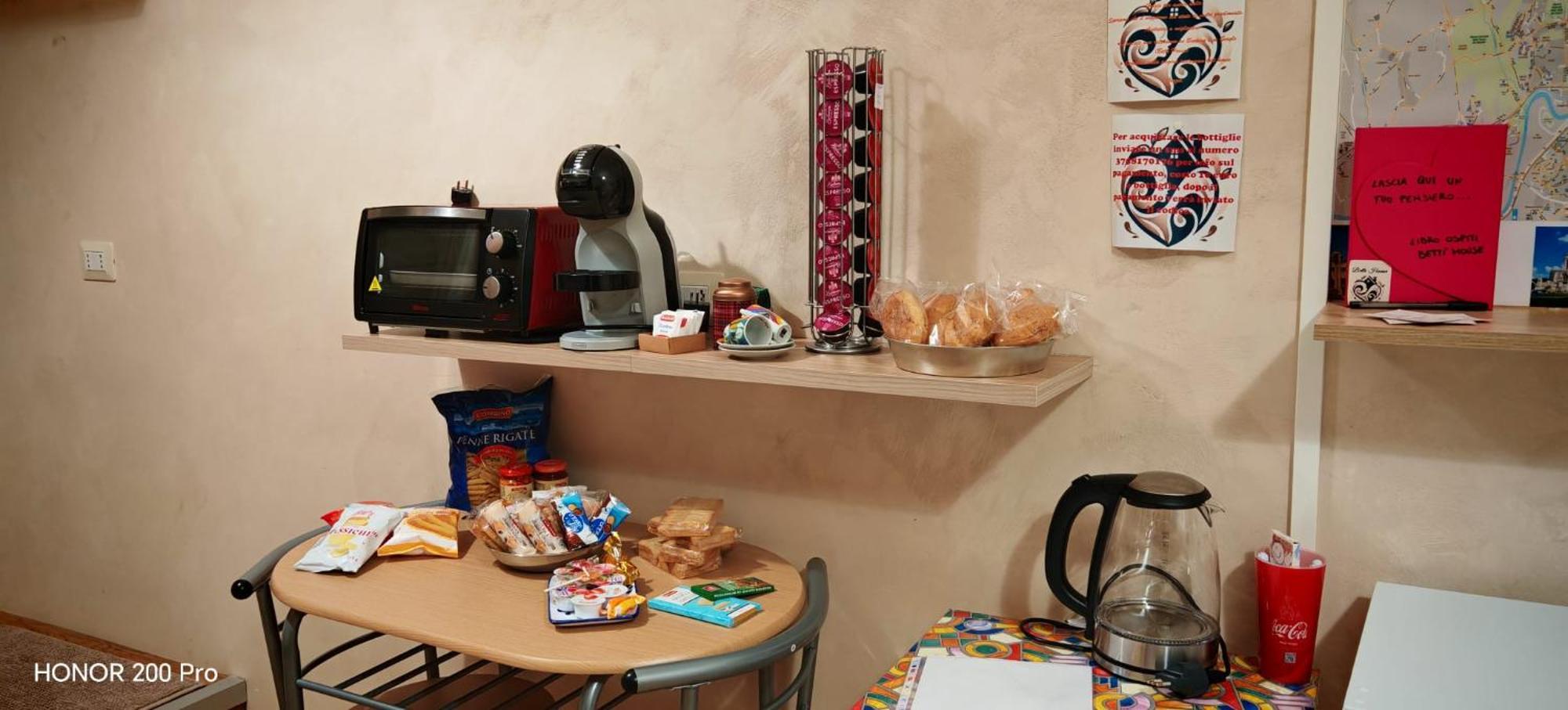 Apartment Casa Con Idromassaggio Metro C Alessandrino - San Giovanni E Trenino Laziali-termini -betti House Rom